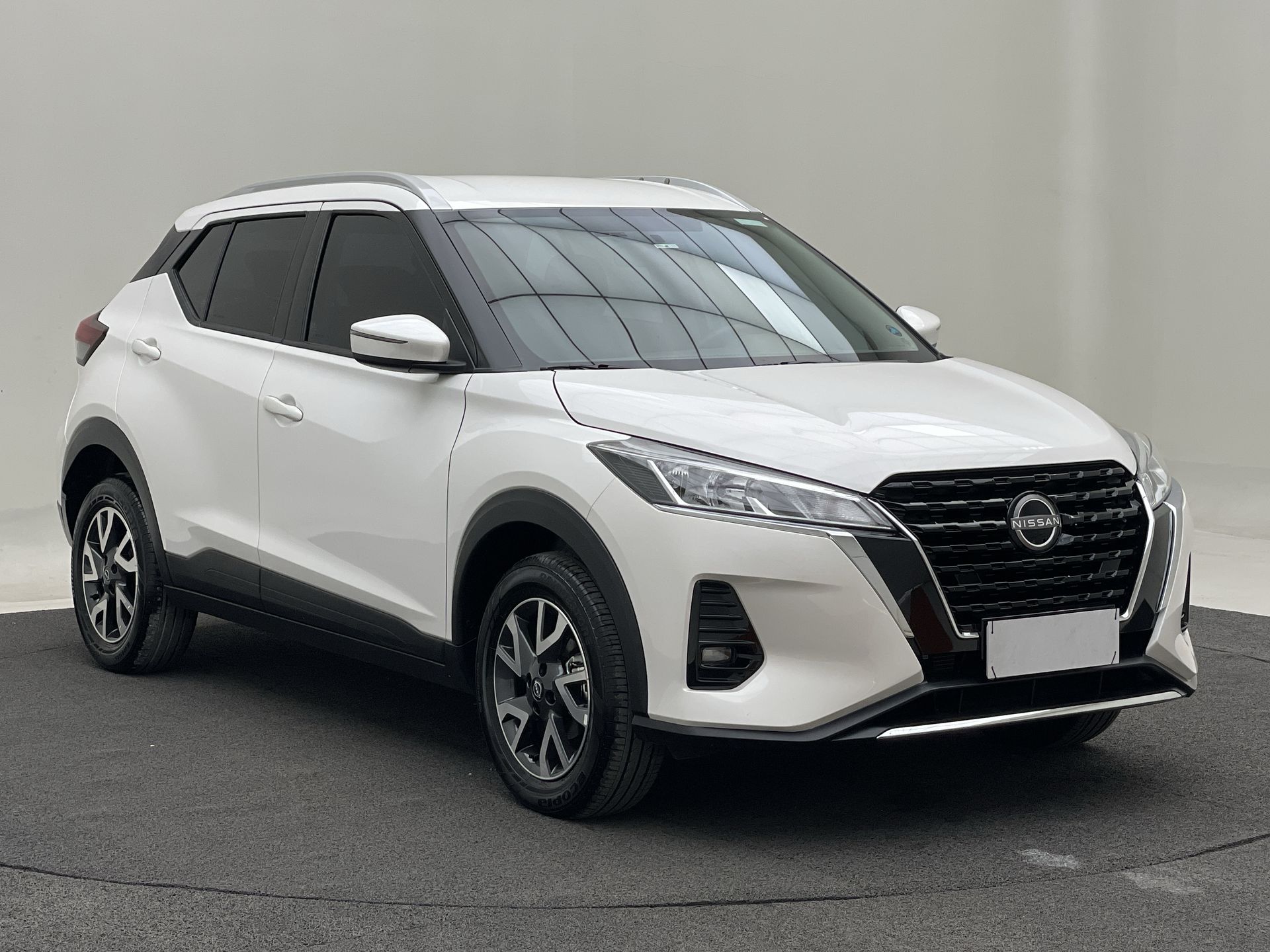 KICKS Sense 1.6 16V Flex Aut.