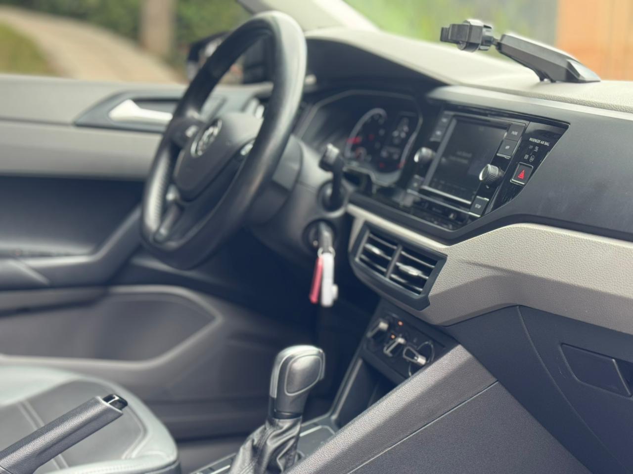 VW - Volkswagen-Polo-Polo Comfort. 200 TSI 1.0 Flex 12V Aut.