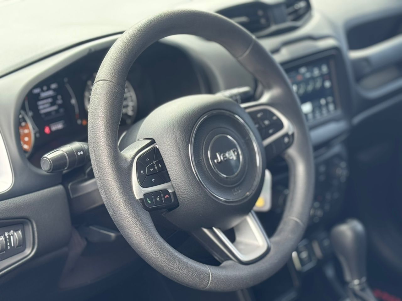 Jeep-RENEGADE-Renegade Sport 1.8 4x2 Flex 16V Aut.