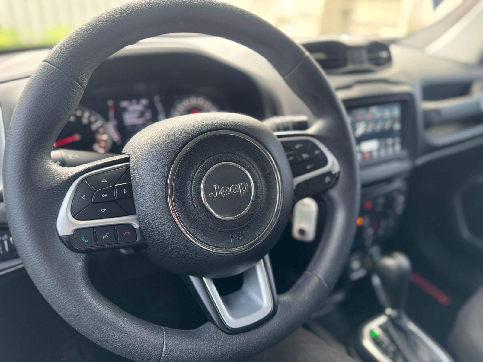 Jeep-RENEGADE-Renegade Sport 1.8 4x2 Flex 16V Aut.