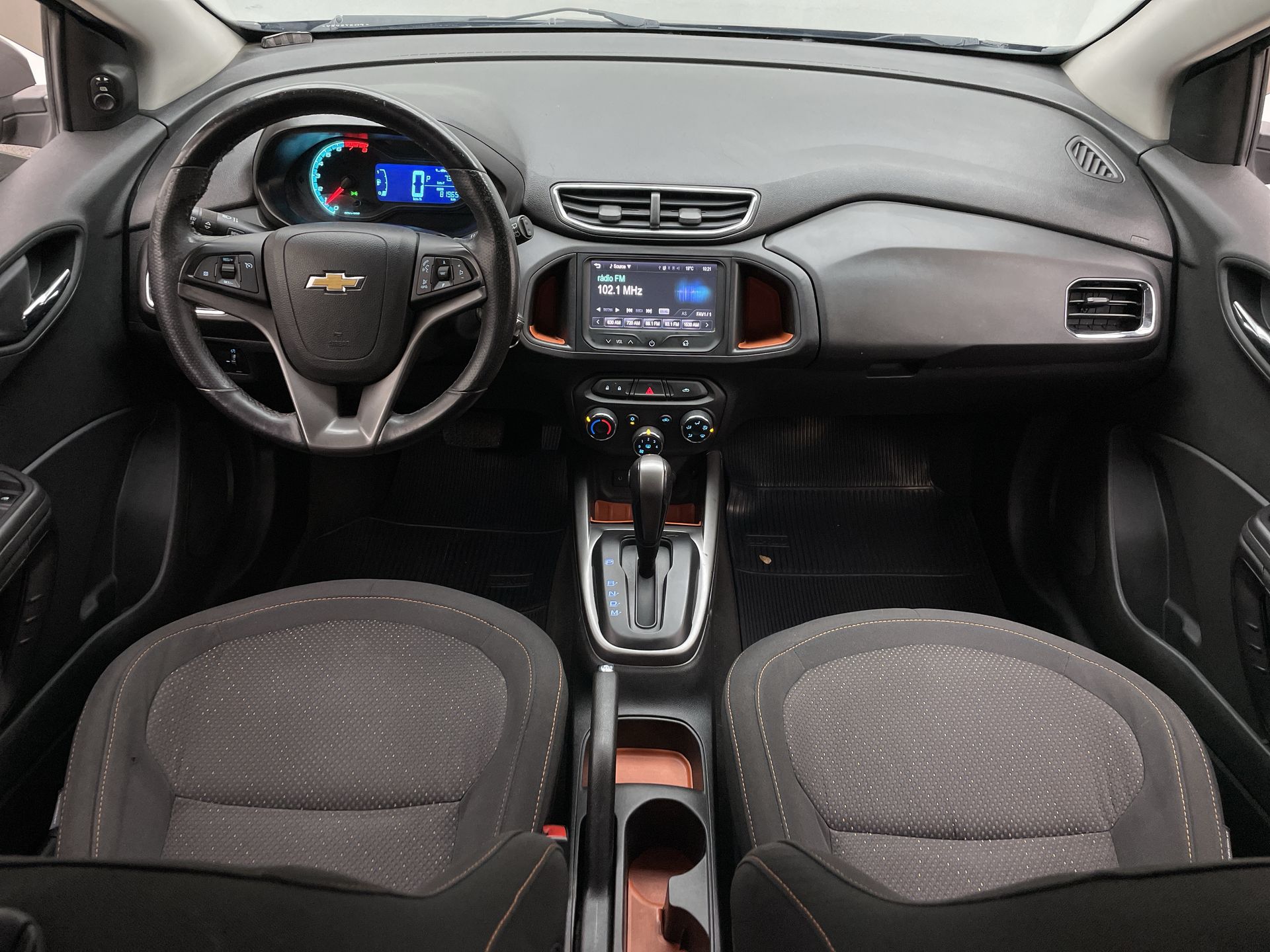 GM - Chevrolet-ONIX-ONIX HATCH LTZ 1.4 8V FlexPower 5p Aut.