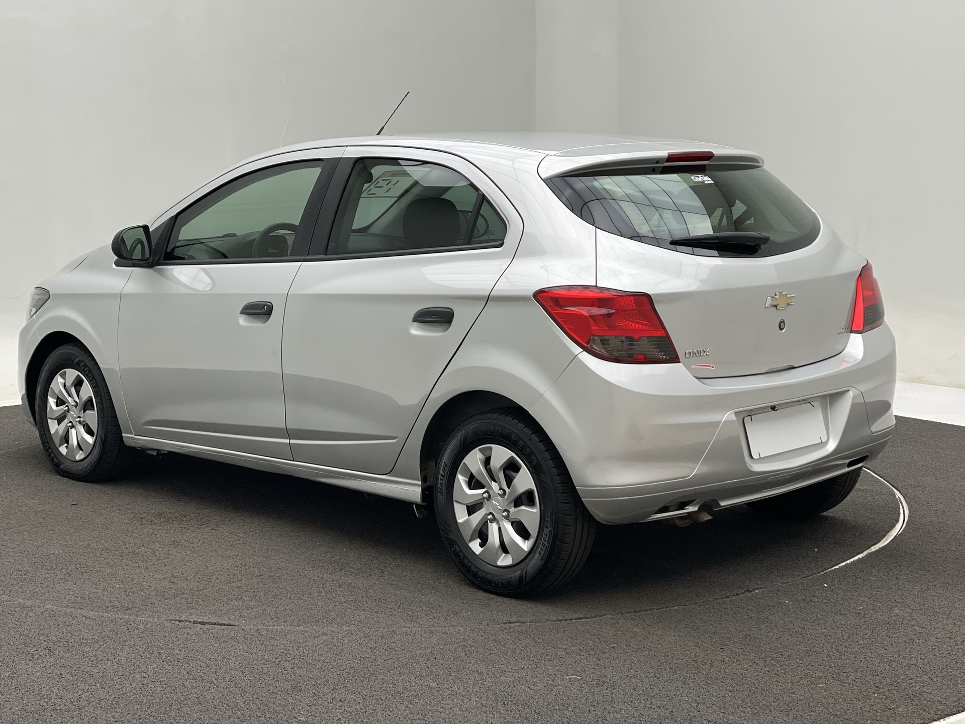 GM - Chevrolet-ONIX-ONIX HATCH Joy 1.0 8V Flex 5p Mec.