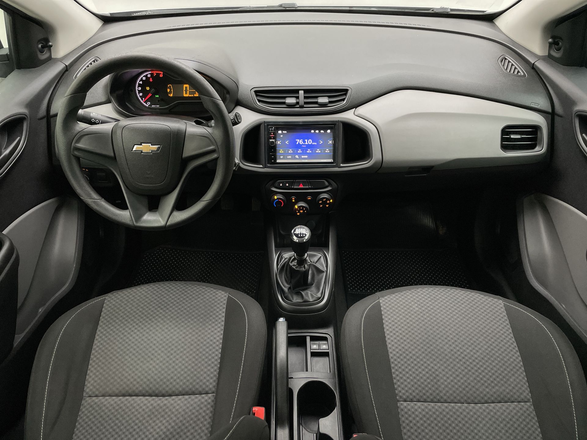 GM - Chevrolet-ONIX-ONIX HATCH Joy 1.0 8V Flex 5p Mec.