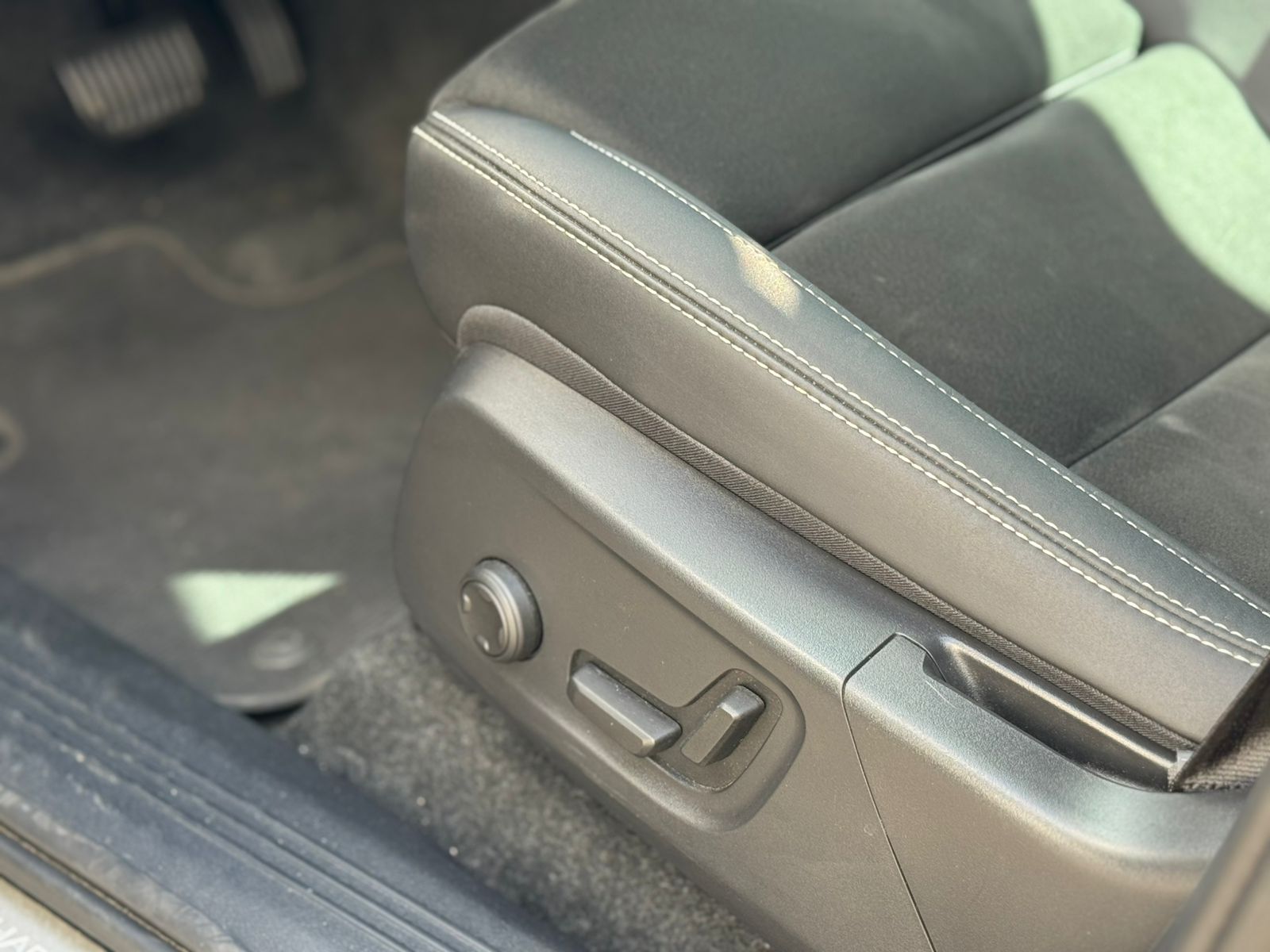 Volvo-XC 40-XC 40 Recharge Plus (Elétrico)