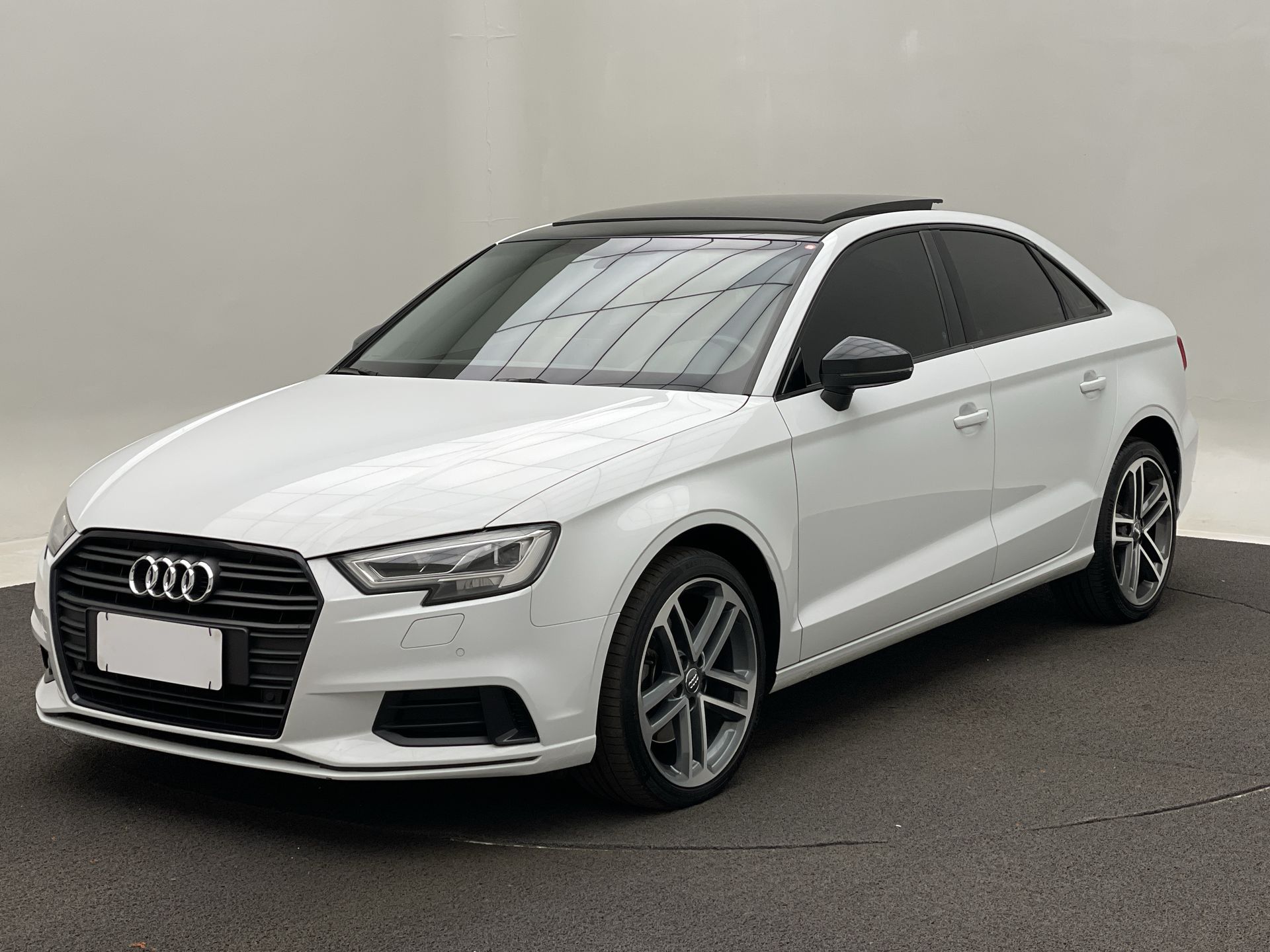 A3 Sed. Perform. Black 2.0 TFSI S-tronic