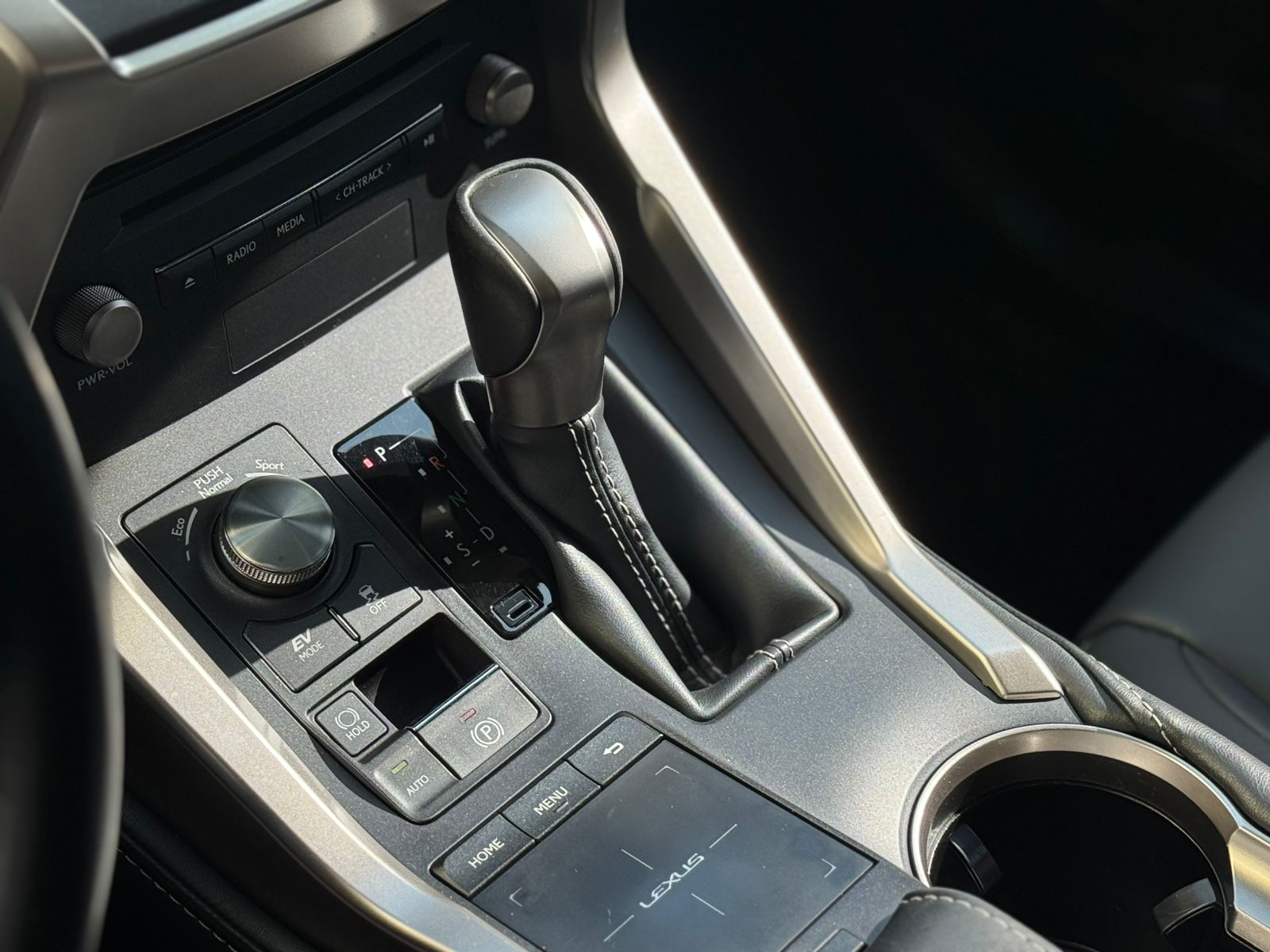 Lexus-NX-NX-300h Dynamic 2.5 16V Aut.(Hybrid)