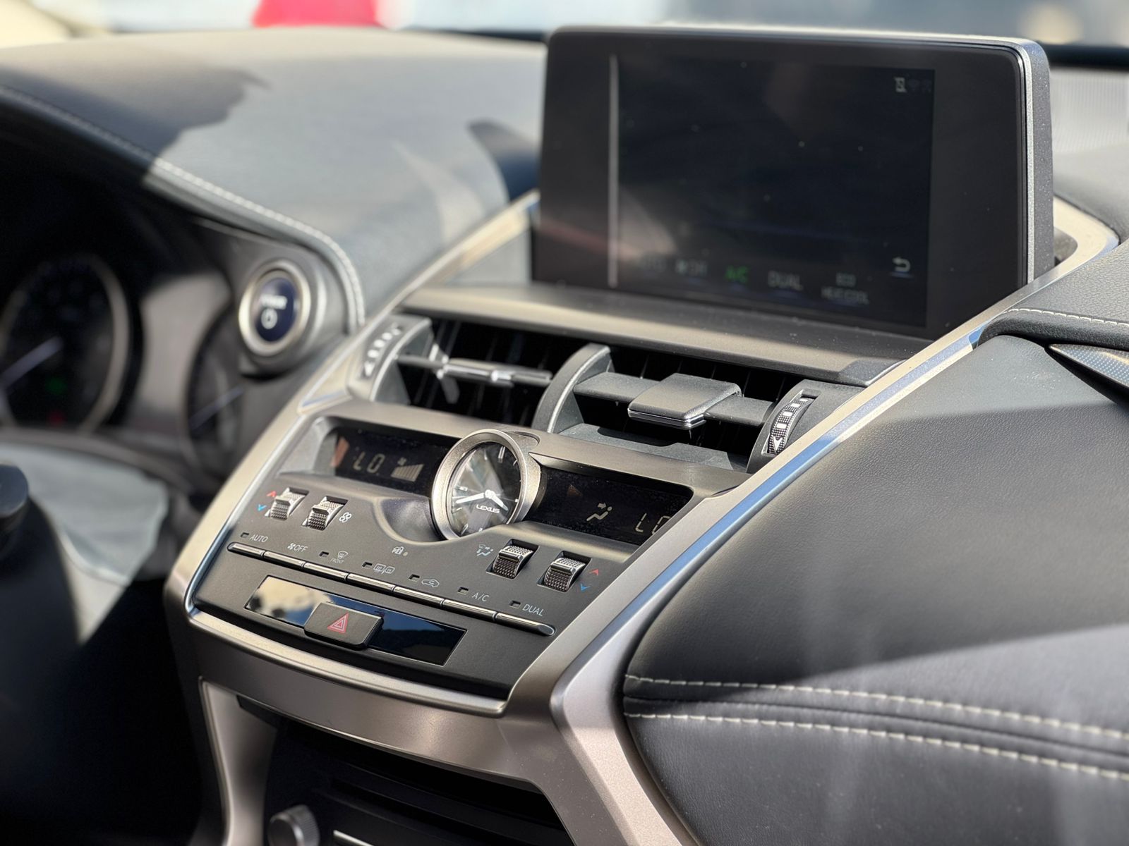 Lexus-NX-NX-300h Dynamic 2.5 16V Aut.(Hybrid)