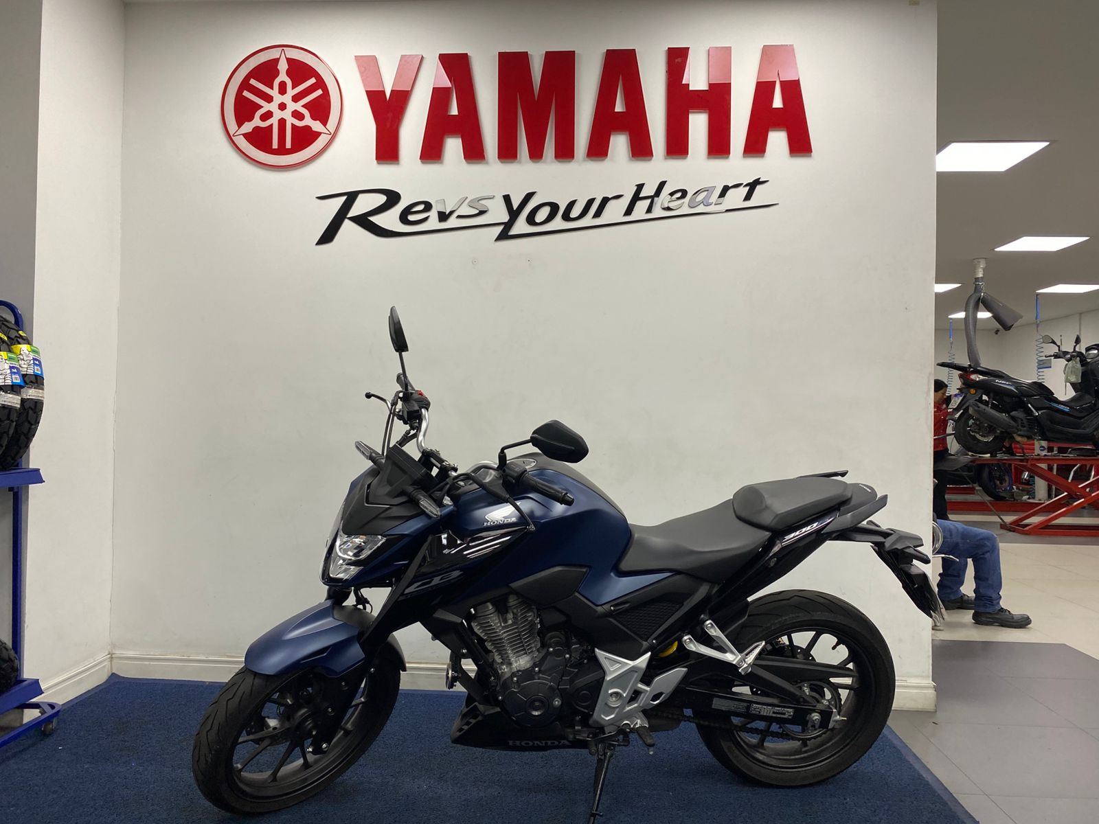 HONDA-CB-CB 300F Twister Flex