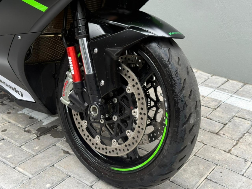 KAWASAKI-ZX-NINJA ZX-10R