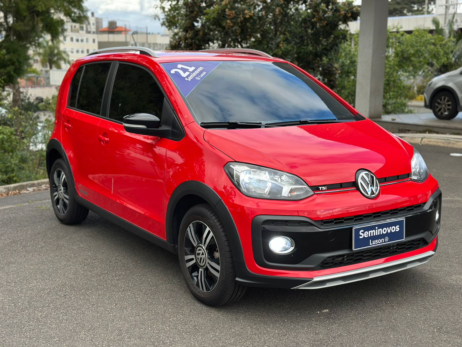 VW - Volkswagen-up!-up! Xtreme 1.0 TSI Total Flex 12V 5p