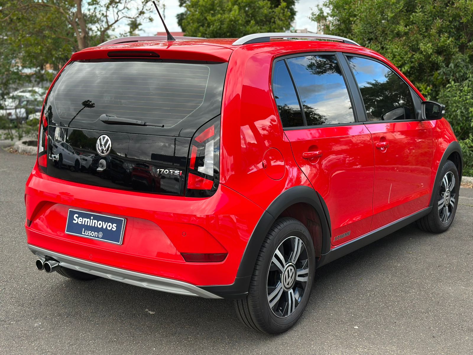 VW - Volkswagen-up!-up! Xtreme 1.0 TSI Total Flex 12V 5p