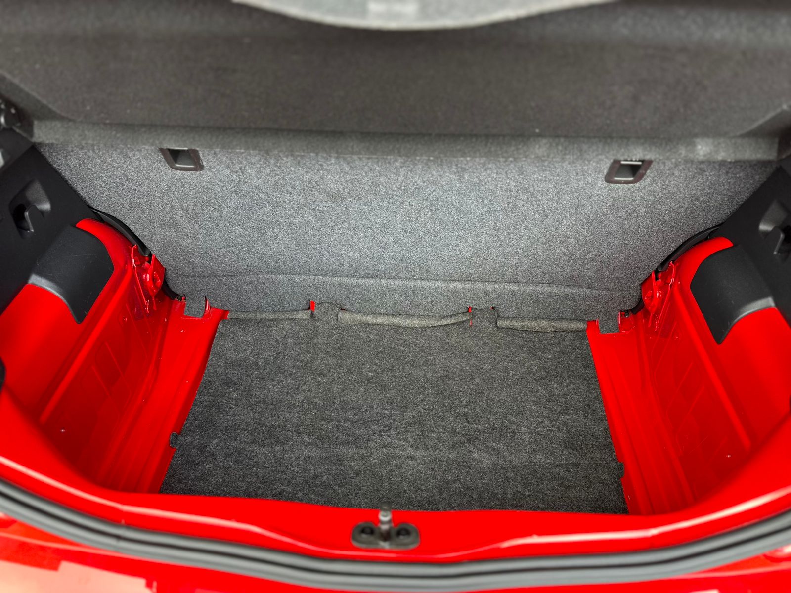 VW - Volkswagen-up!-up! Xtreme 1.0 TSI Total Flex 12V 5p