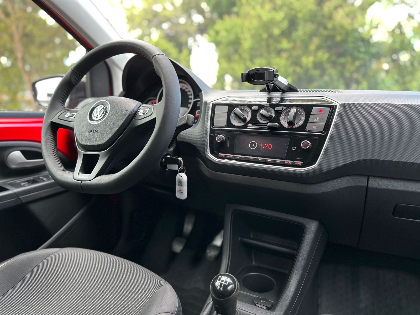 VW - Volkswagen-up!-up! Xtreme 1.0 TSI Total Flex 12V 5p