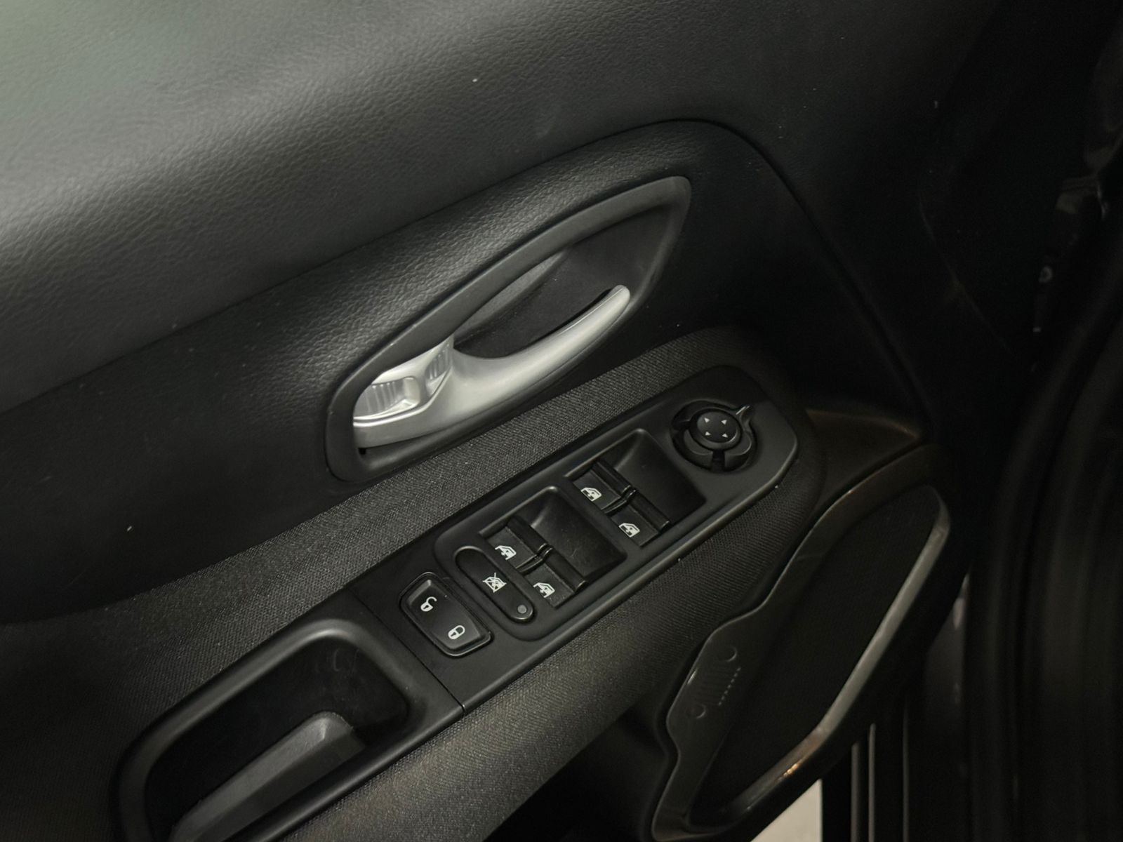 Jeep-RENEGADE-Renegade T270 1.3 TB 4x2 Flex Aut.