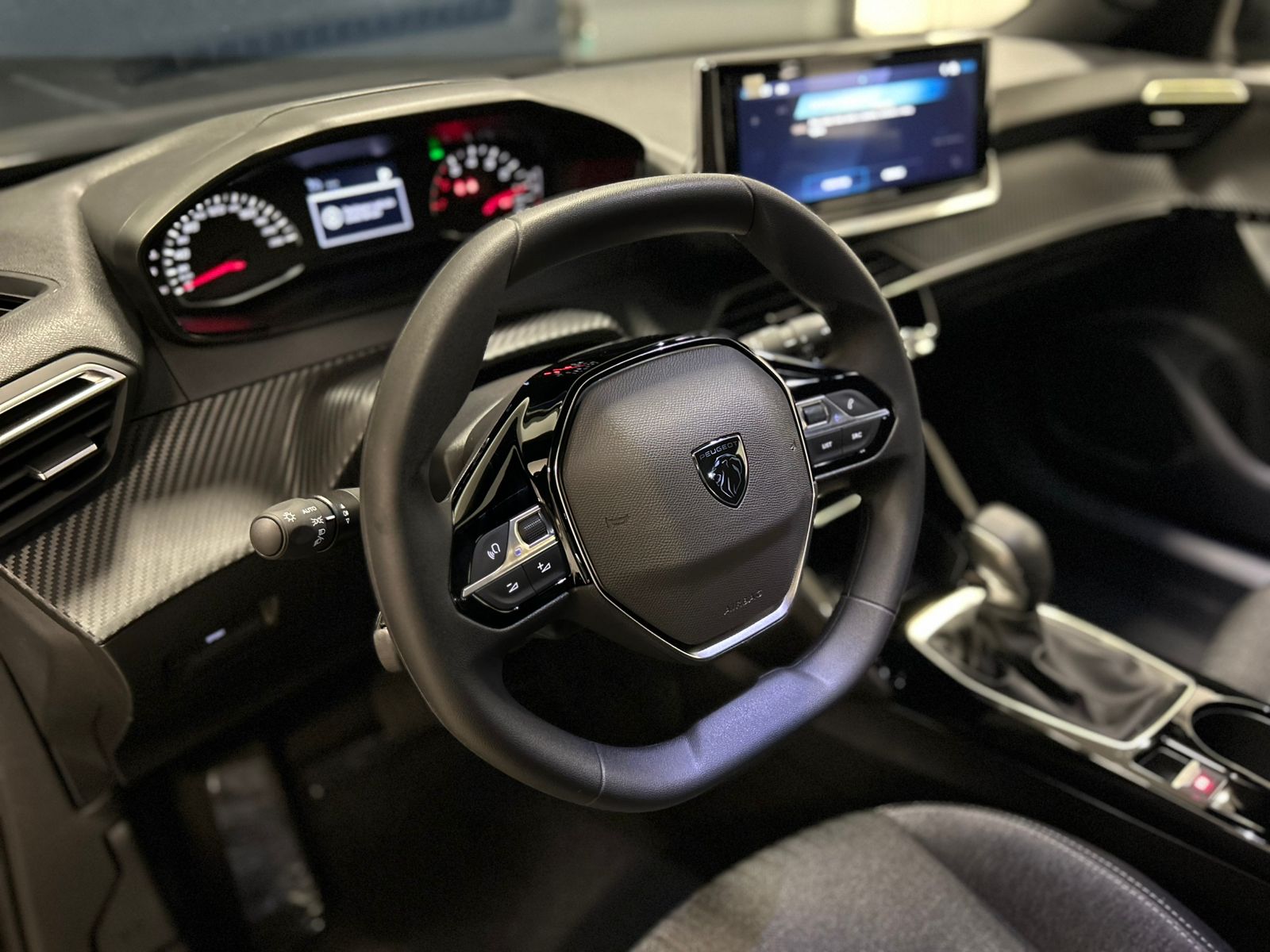 Peugeot-2008-2008 Active 1.0 Turbo Flex 5p Aut.