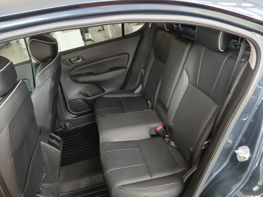 Honda CITY - 1.5 i-VTEC FLEX HATCH TOURING CVT