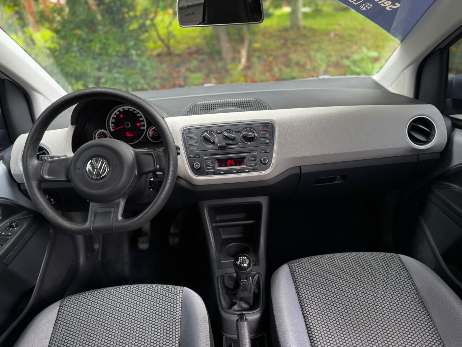 VW - Volkswagen-up!-up! move 1.0 TSI Total Flex 12V 5p