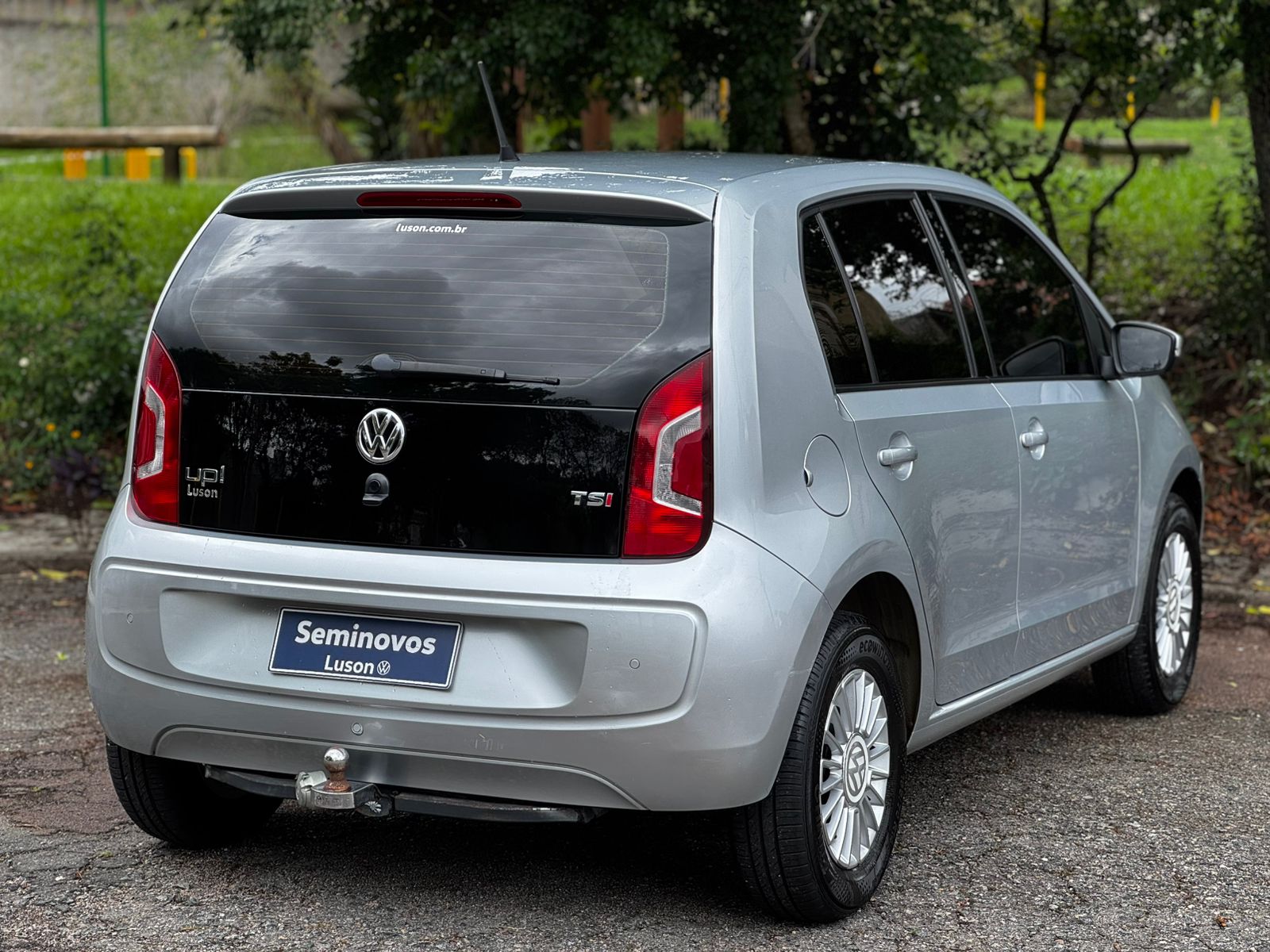 VW - Volkswagen-up!-up! move 1.0 TSI Total Flex 12V 5p