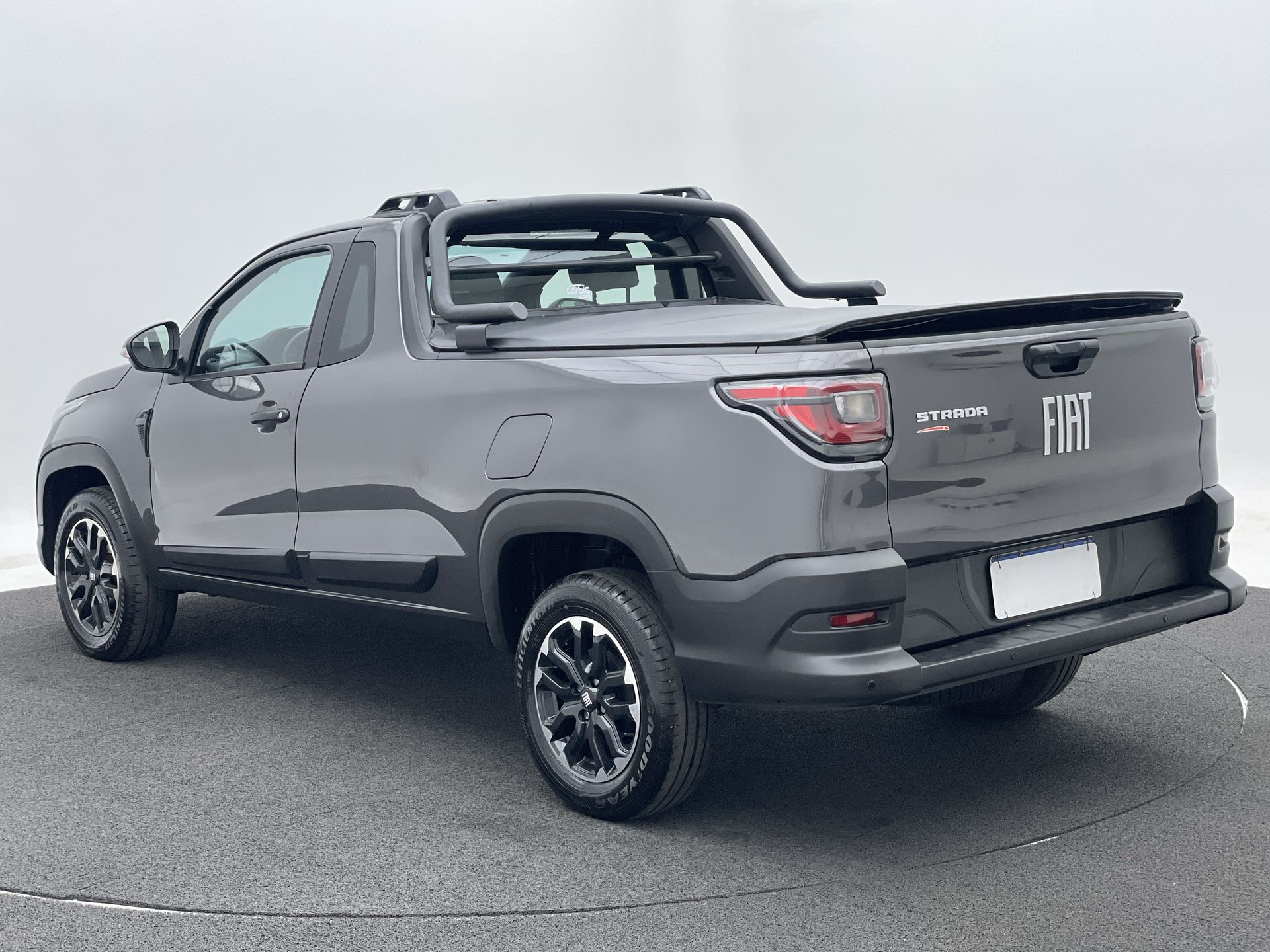 Strada Freedom 1.3 Flex 8V  CS Plus