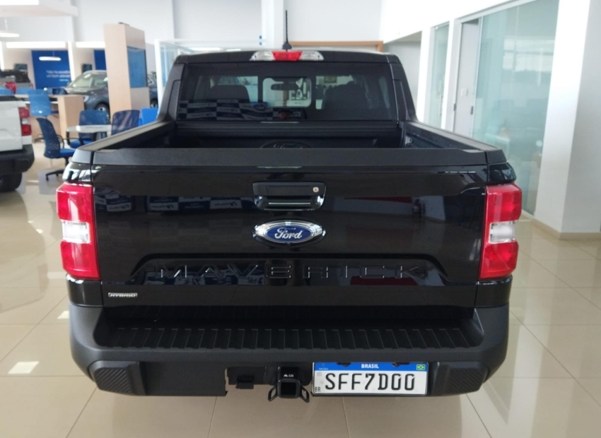 Ford-MAVERICK-2.5 HYBRID LARIAT e-CVT