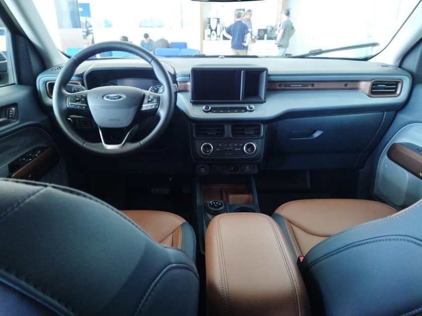 Ford-MAVERICK-2.5 HYBRID LARIAT e-CVT
