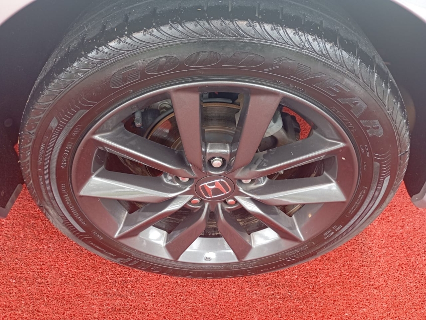 Honda CIVIC - 1.5 16V TURBO GASOLINA TOURING 4P CVT