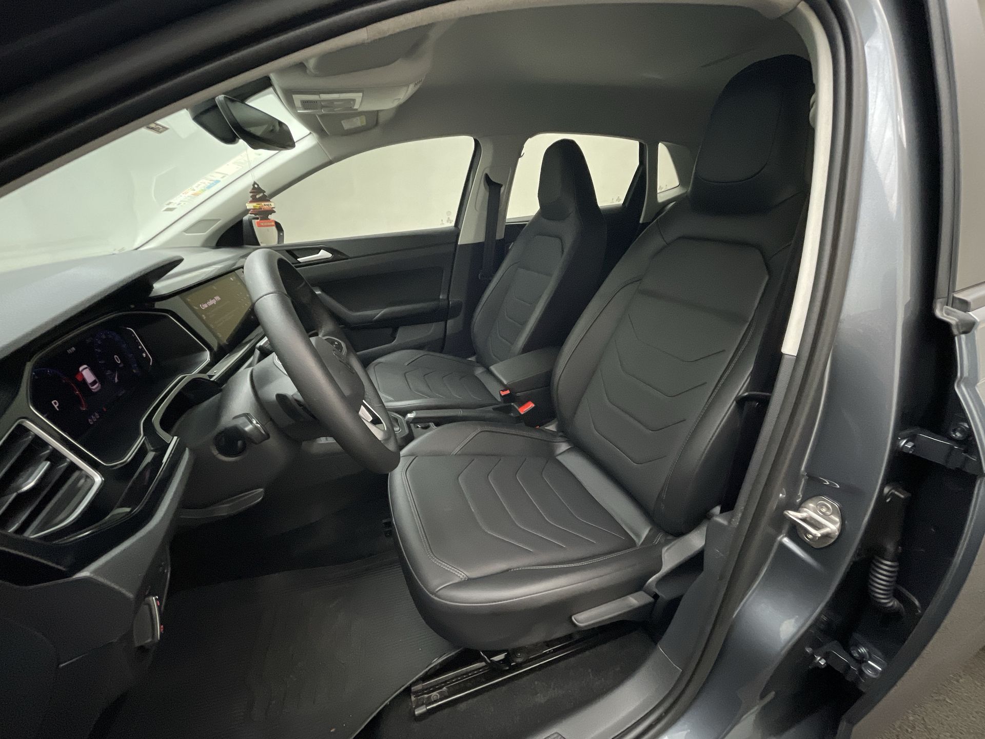 VW - Volkswagen-Polo-Polo Highline TSI 1.0 Flex 12V Aut.