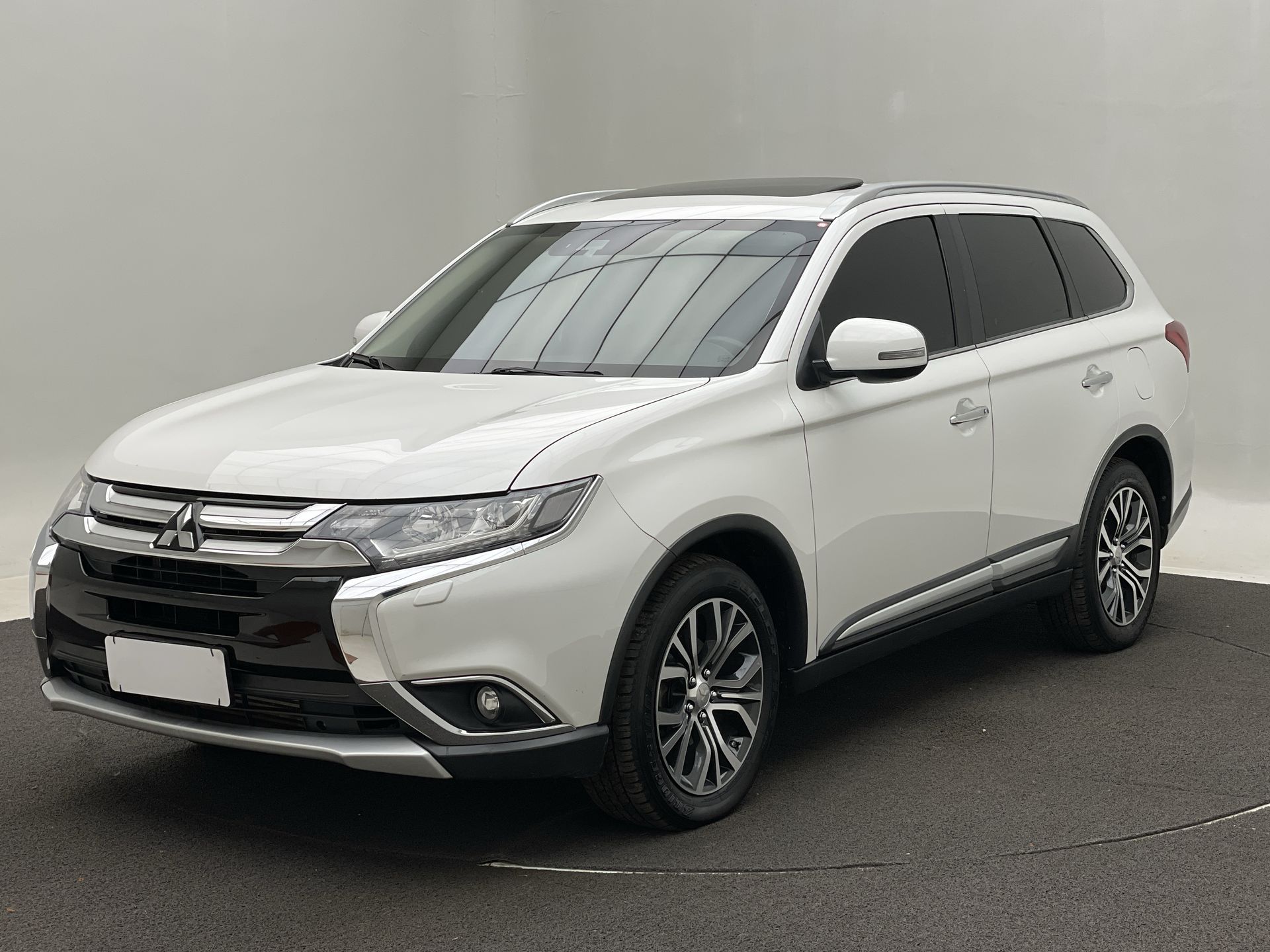 OUTLANDER 2.2 165cv Diesel Aut.