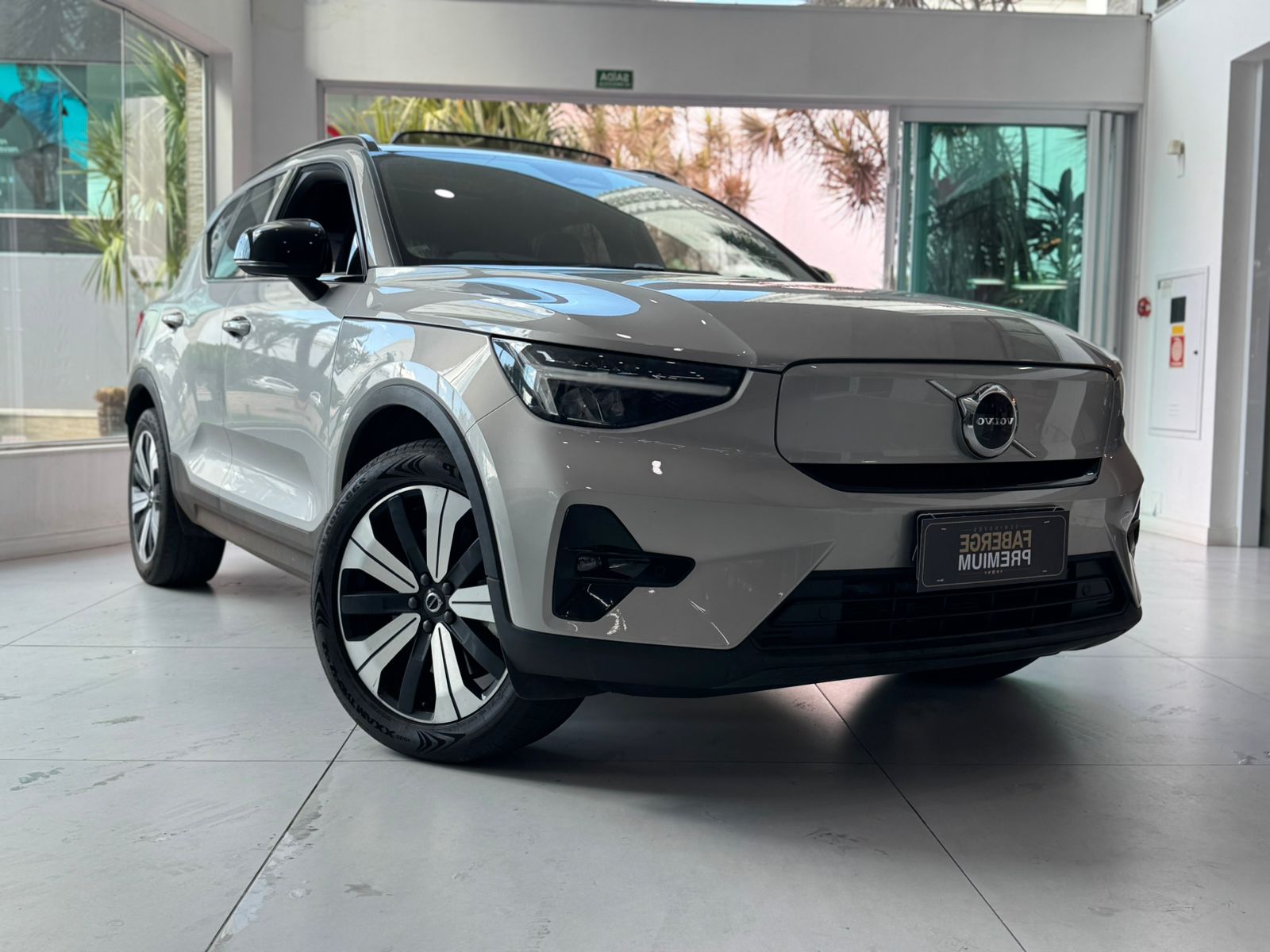 XC 40 Recharge Plus (Elétrico)