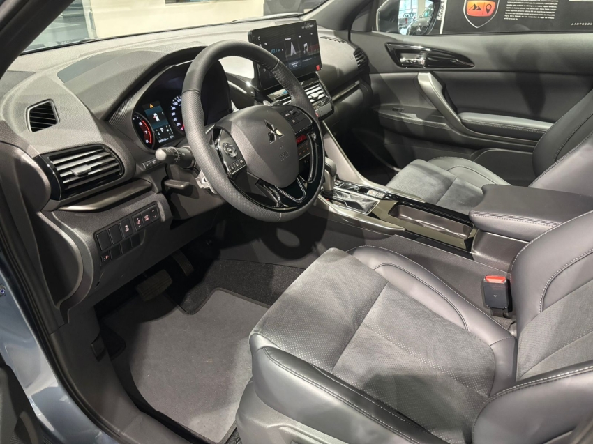 Mitsubishi-ECLIPSE CROSS-1.5 MIVEC TURBO GASOLINA TARMAC CVT