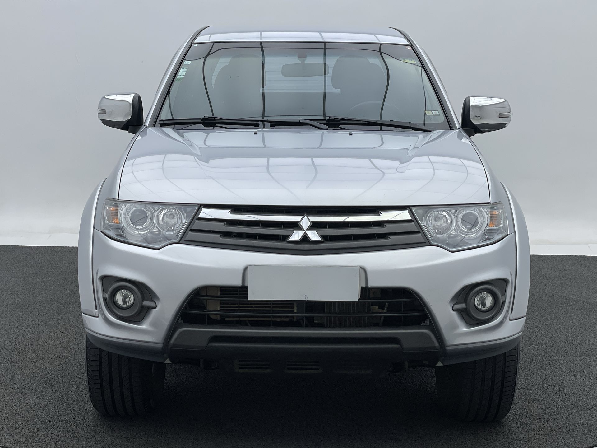 Mitsubishi-L200 TRITON-L200 Triton HPE 3.2 CD TB Int.Diesel Aut