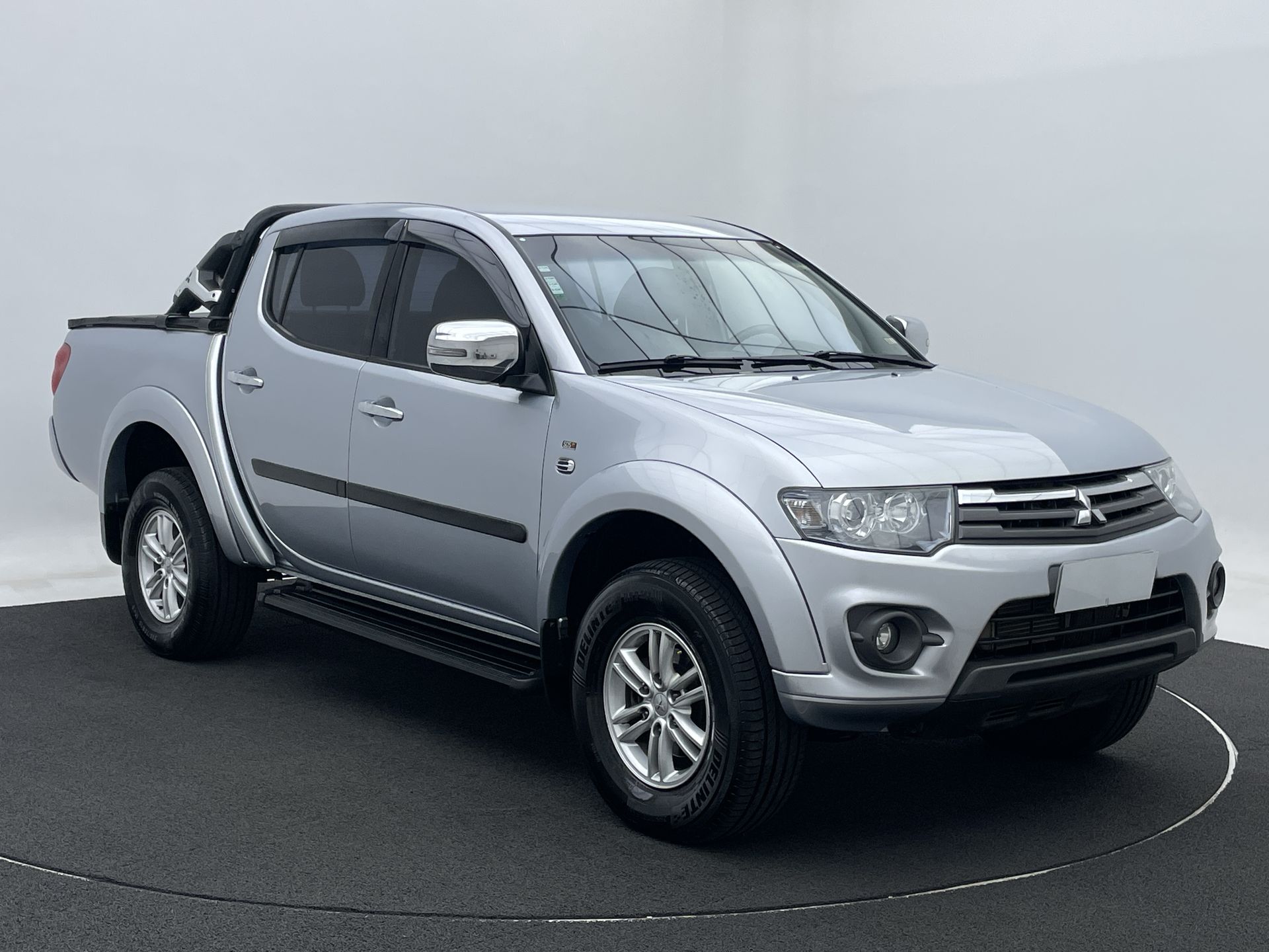 Mitsubishi-L200 TRITON-L200 Triton HPE 3.2 CD TB Int.Diesel Aut