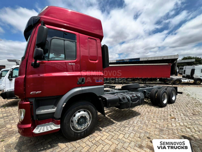 DAF-CF-CF FAS 300 6x2 Sleep. Cab Aut (Die)(E5)