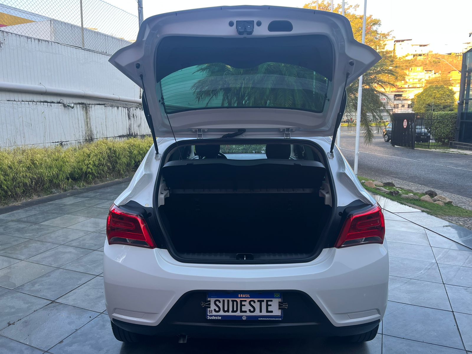 GM - Chevrolet-ONIX-ONIX HATCH LT 1.0 8V FlexPower 5p Mec.