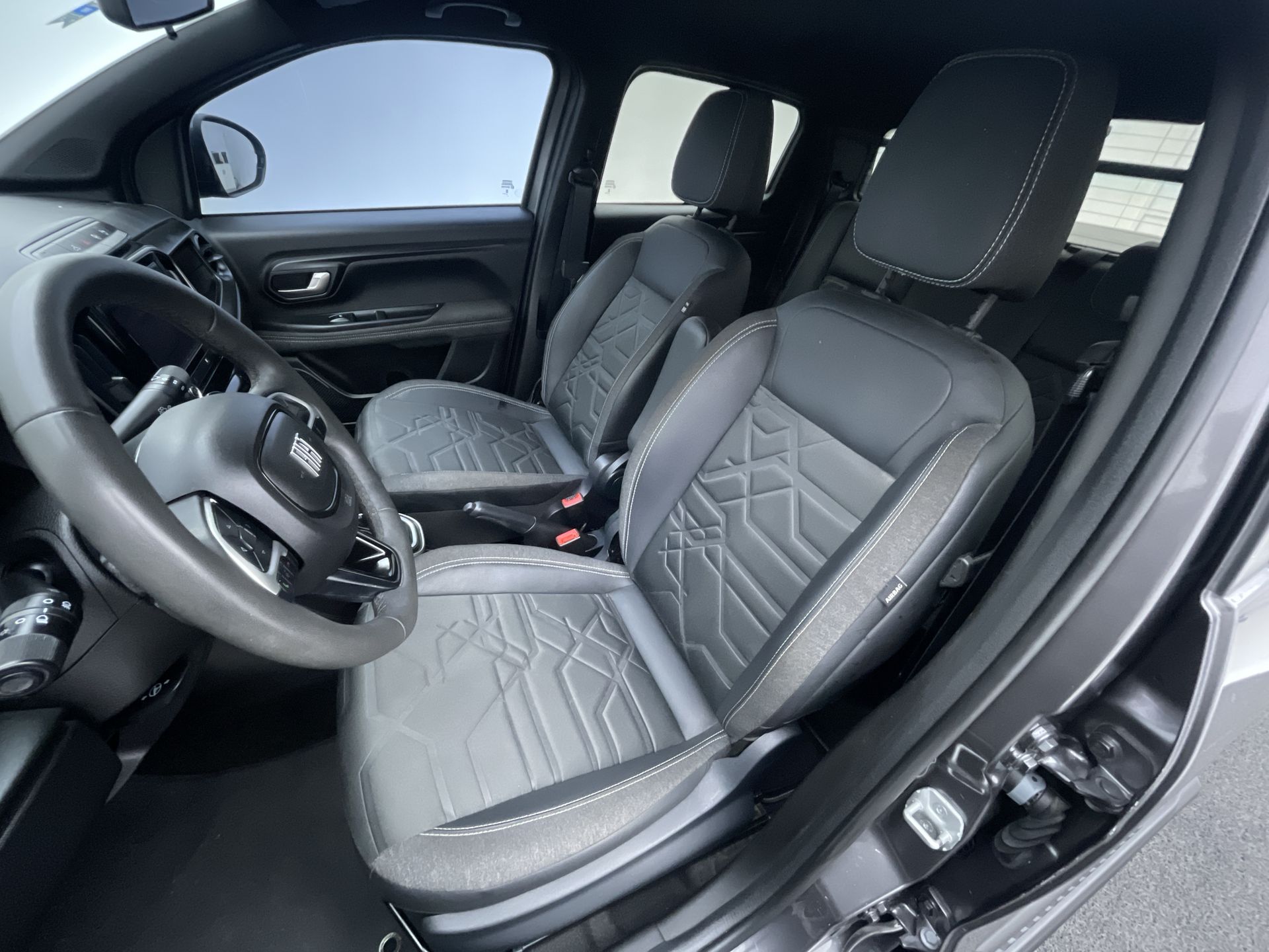 Strada Volcano 1.3 Flex 8V CD Aut.