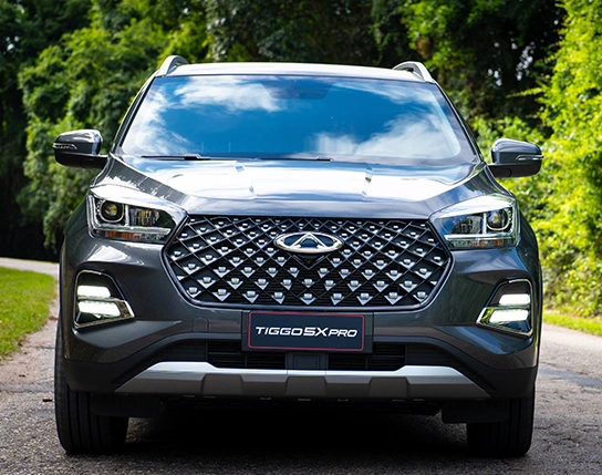 DRL (luz de posição diurna) em LED.