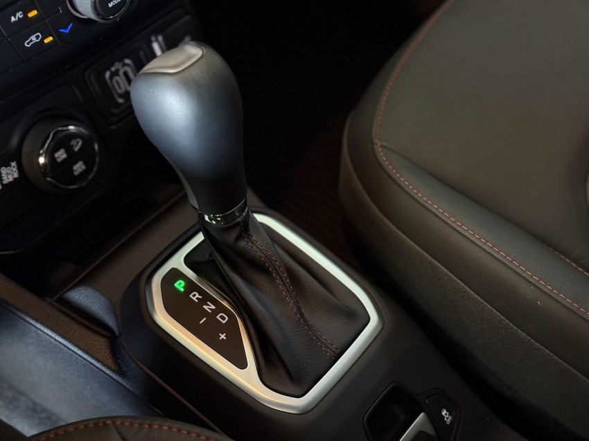 Jeep-RENEGADE-1.3 T270 TURBO FLEX TRAILHAWK 4X4 AT9