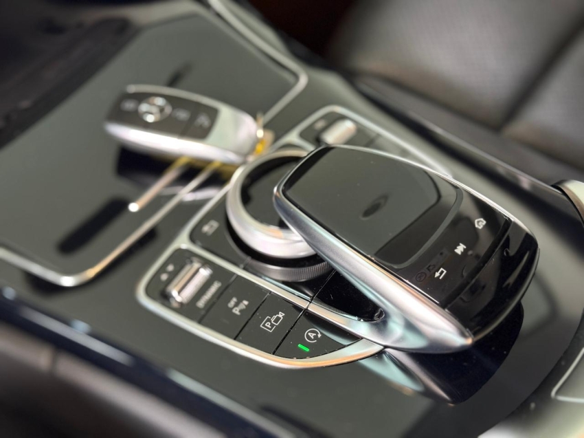 Mercedes-Benz-C 180-1.6 CGI FLEX AVANTGARDE 9G-TRONIC