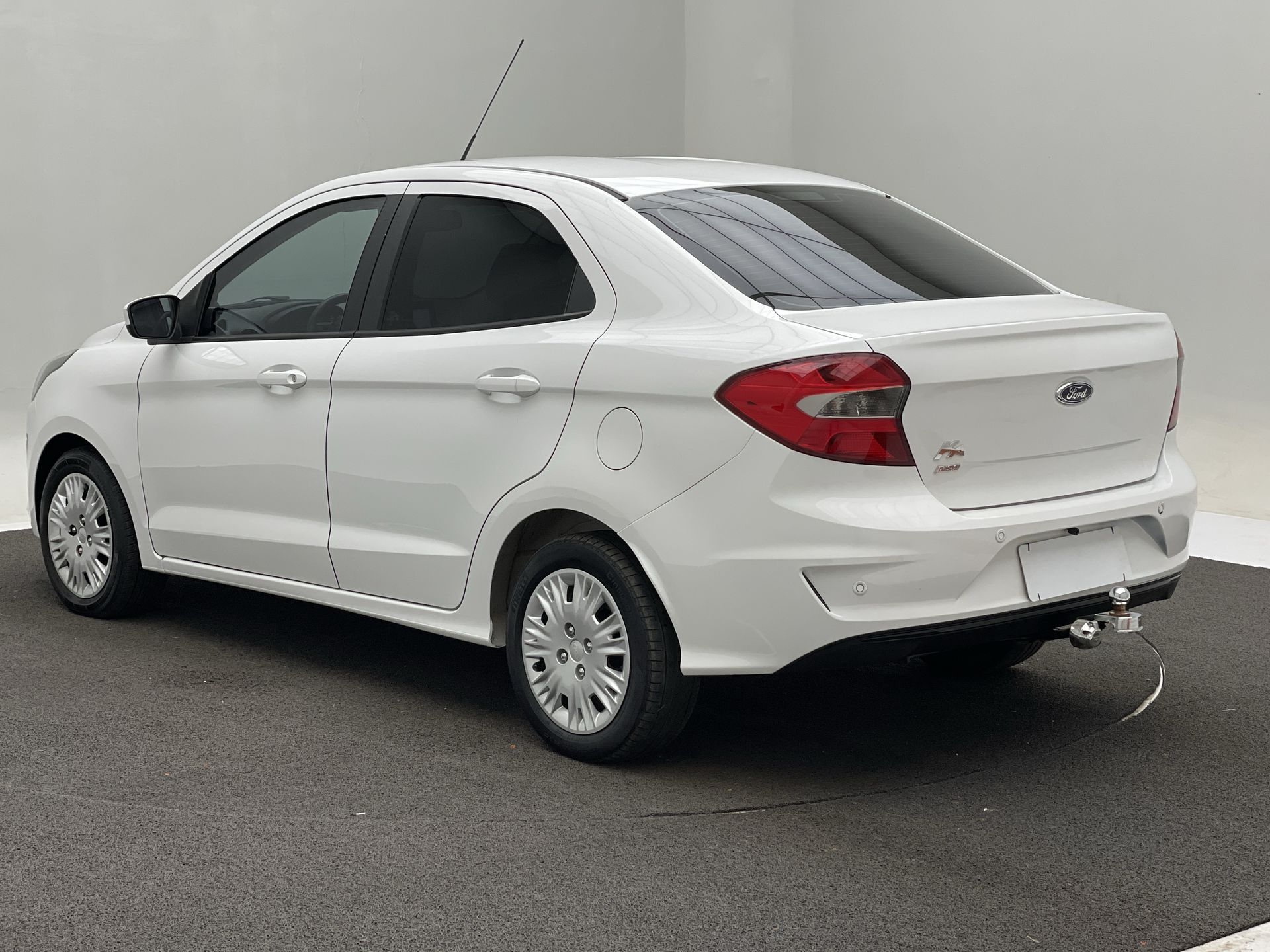 Ka 1.5 Sedan SE Plus 12V Flex 4p Mec.