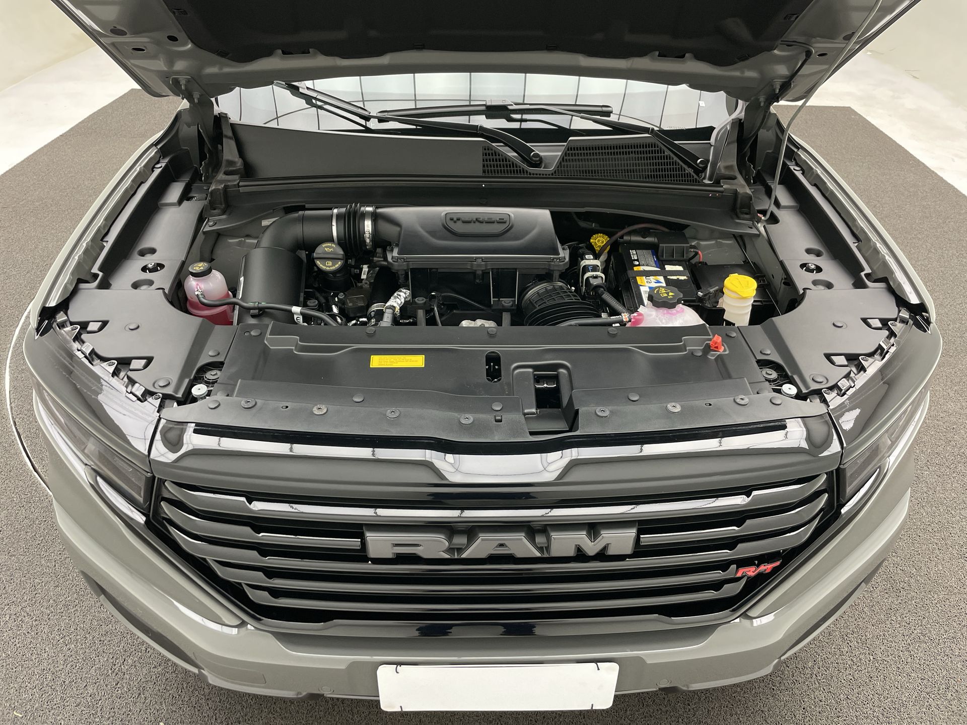 RAM-RAMPAGE-RAMPAGE R/T HURRIC. 4 2.0 TB CD 4X4 Aut.