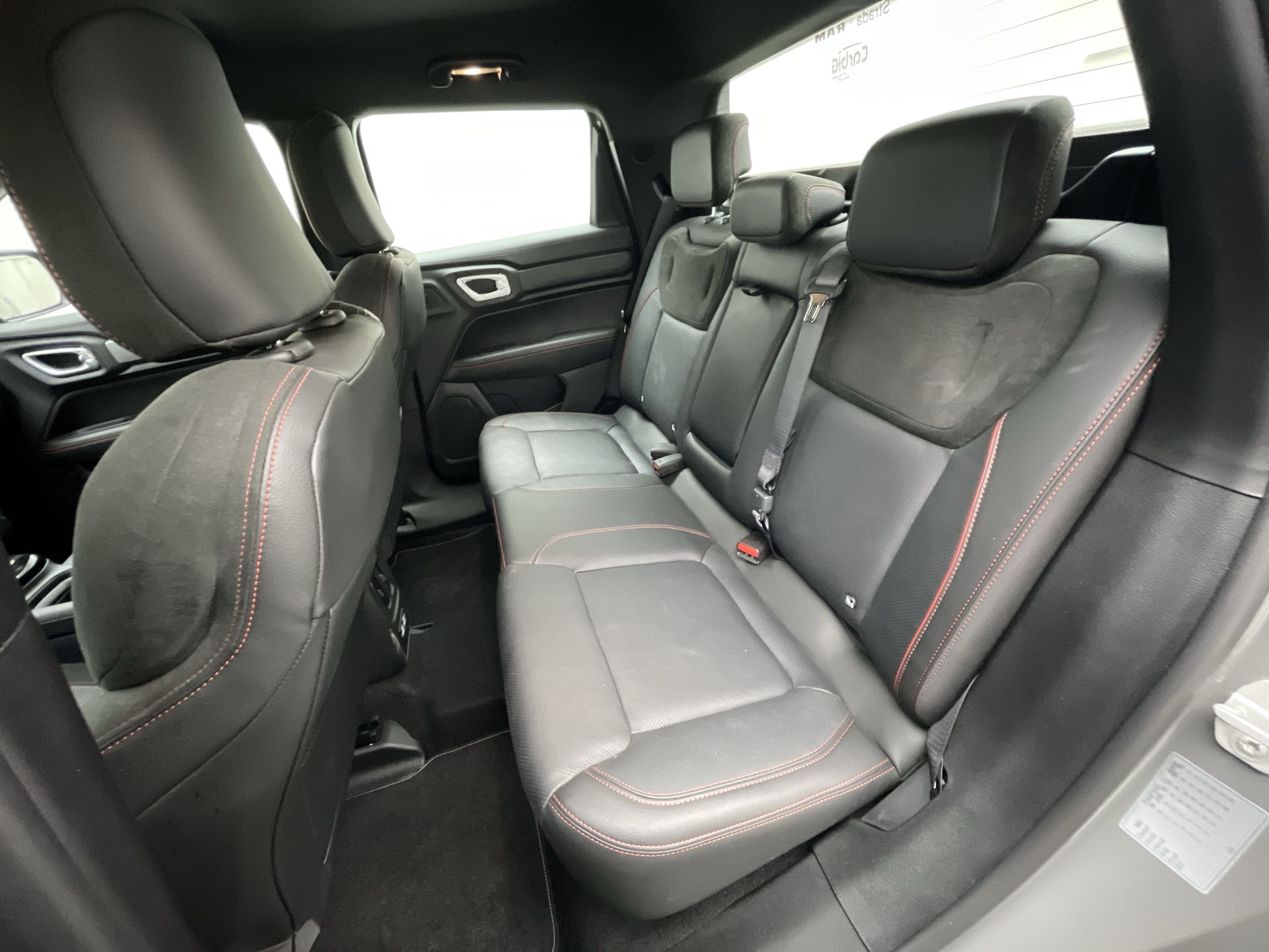 RAM-RAMPAGE-RAMPAGE R/T HURRIC. 4 2.0 TB CD 4X4 Aut.