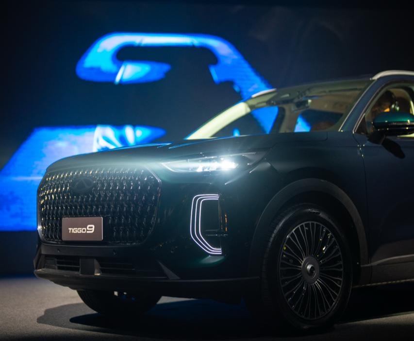 CAOA CHERY E A MOBILIDADE INTELIGENTE NO SALÃO DO AUTOMÓVEL 2025: UMA JORNADA QUE CONECTA PASSADO, PRESENTE E FUTURO COM OS PÉS NO  CHÃO E OS OLHOS NO CÉU